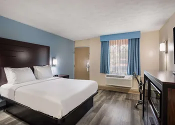 SureStay Hotel by Best Western Bardstown General Nelson hotel thumbnail 8