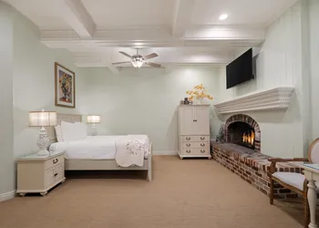 Best Western Grandma's Feather Bed hotel thumbnail 5