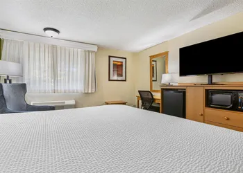 Best Western Hi-desert Inn hotel thumbnail 6