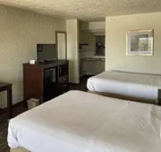 Quality Inn Clinton North hotel detail image 7