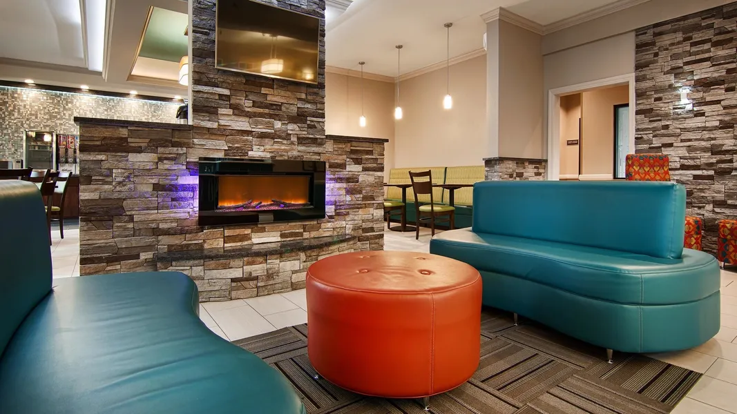 Best Western Elkhart Inn & Suites hotel detail image 2