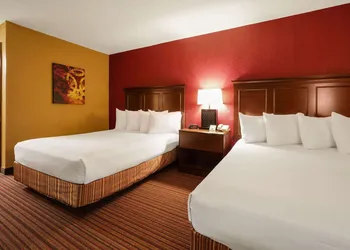 Quality Inn & Suites West Helena hotel thumbnail 7