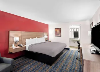 Quality Inn Luray hotel thumbnail 8