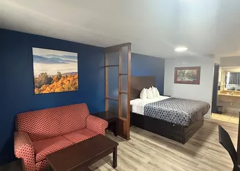 Galaxy Inn & Suites hotel thumbnail 6