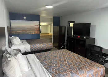 Galaxy Inn & Suites hotel thumbnail 8