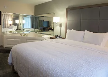 Hampton Inn Hartwell hotel thumbnail 8