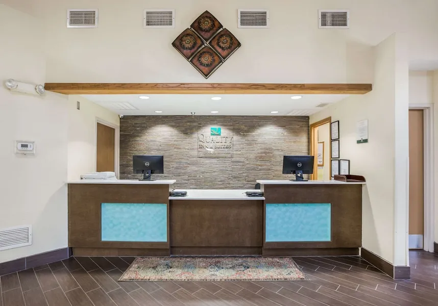 Quality Inn & Suites Lawrence - University Area hotel detail image 2