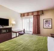 Quality Inn & Suites Lawrence - University Area hotel detail image 7