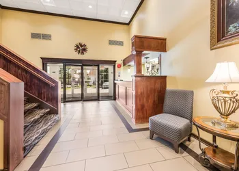 Econo Lodge Quakertown hotel thumbnail 5