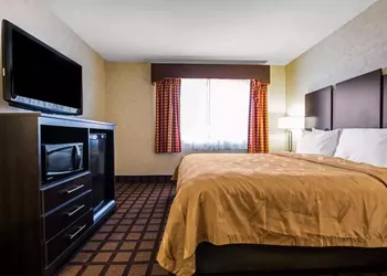 Quality Inn Monee I-57 hotel thumbnail 6