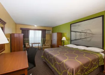 Super 8 by Wyndham Williams hotel thumbnail 3