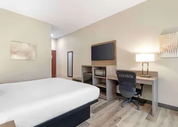 Best Western Of Wise hotel thumbnail 7