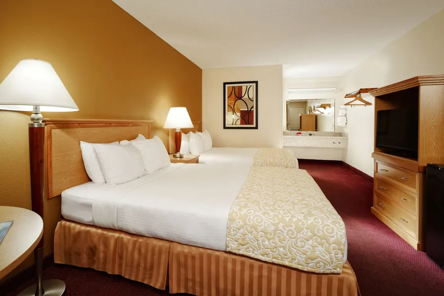 Whispering Hills Inn hotel detail image 6