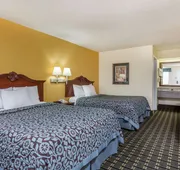 Days Inn & Suites by Wyndham Warner Robins Near Robins AFB hotel detail image 4