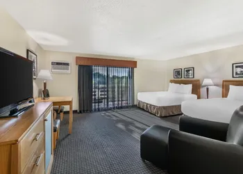 Best Western Pine Tree Motel hotel thumbnail 5