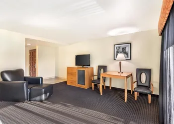 Best Western Pine Tree Motel hotel thumbnail 7