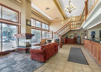 Best Western Plus Baker Street Inn hotel thumbnail 2