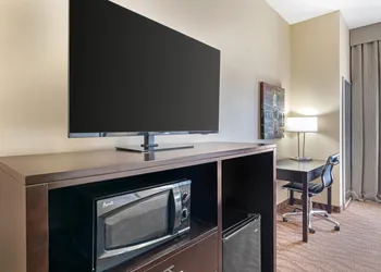 Best Western Plus Capital Inn hotel thumbnail 6