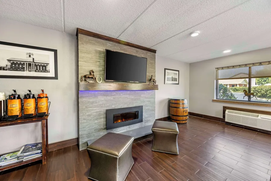 Best Western Shelbyville Inn and Suites Celebration Inn hotel detail image 2