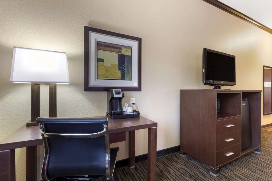 Best Western Plus Classic Inn & Suites hotel detail image 6