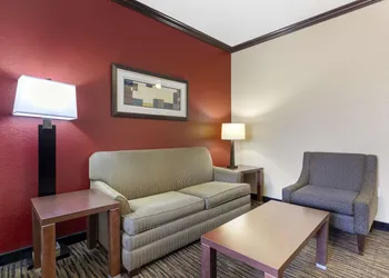 Best Western Plus Classic Inn & Suites hotel thumbnail 8