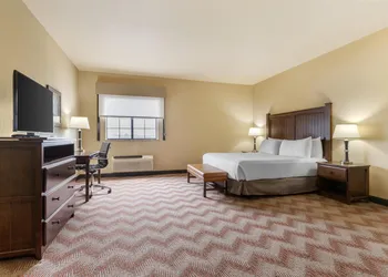 Best Western Plus Cimarron Hotel & Suites hotel thumbnail 4