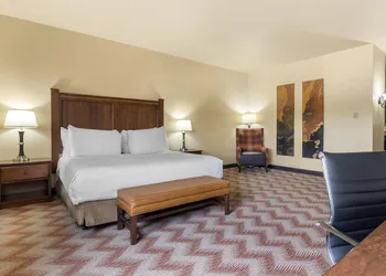 Best Western Plus Cimarron Hotel & Suites hotel thumbnail 6