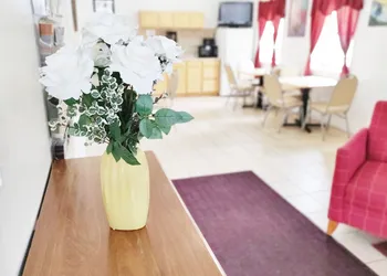 Countryside Inn hotel thumbnail 5