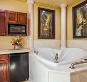 Best Western Plus Crown Colony Inn & Suites hotel detail image 3
