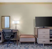 Best Western Plus Crown Colony Inn & Suites hotel detail image 7