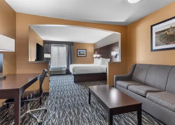 Best Western Plus Denton Inn & Suites hotel thumbnail 6