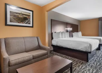 Best Western Plus Denton Inn & Suites hotel thumbnail 7