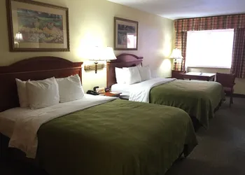 Econo Lodge Inn & Suites Eagle Pass hotel thumbnail 6