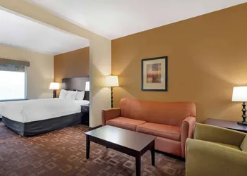 Best Western Plus Goliad Inn & Suites hotel thumbnail 6