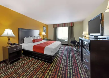 Best Western Greentree Inn & Suites hotel thumbnail 5