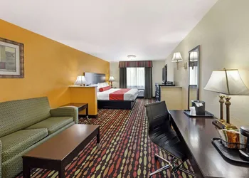 Best Western Greentree Inn & Suites hotel thumbnail 6