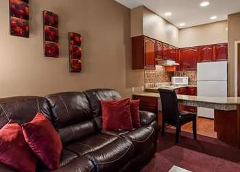 Best Western Plus Hannaford Inn & Suites hotel thumbnail 8