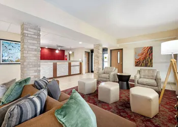 Best Western Plus Howe Inn hotel thumbnail 2