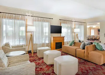 Best Western Plus Howe Inn hotel thumbnail 4