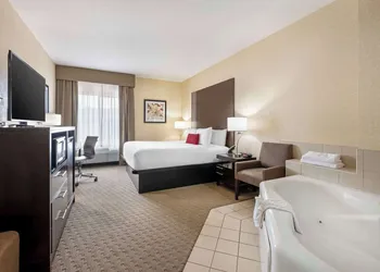 Best Western Plus Howe Inn hotel thumbnail 8