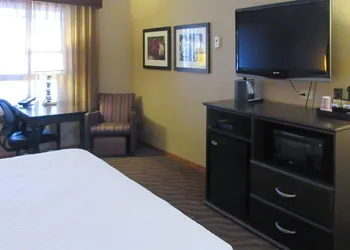 Quality Inn & Suites Detroit Lakes hotel thumbnail 5