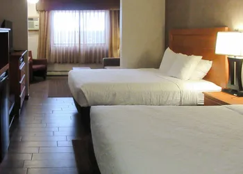 Quality Inn & Suites Detroit Lakes hotel thumbnail 8