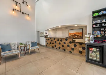 Best Western Plus King's Inn & Suites hotel thumbnail 3