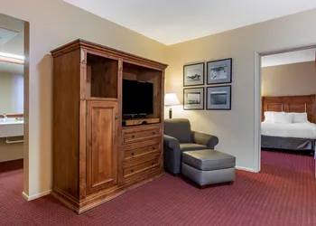 Best Western Plus King's Inn & Suites hotel thumbnail 8