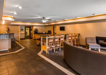Best Western Plus Landmark Inn hotel thumbnail 3