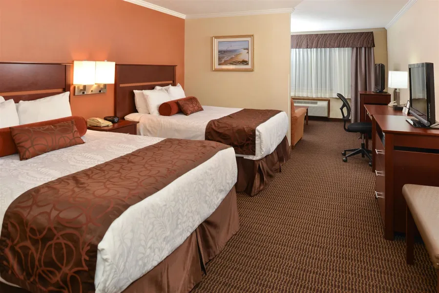 Best Western Plus Landmark Inn hotel detail image 6