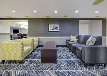 La Quinta Inn by Wyndham El Dorado hotel thumbnail 5