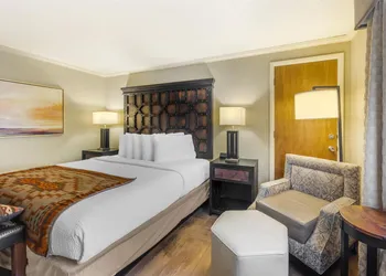 Best Western Plus Weatherford hotel thumbnail 6