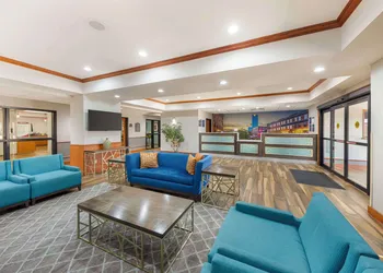 Best Western Plus Midwest City Inn & Suites hotel thumbnail 3