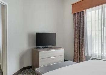 Best Western Plus Peppertree Inn At Omak hotel thumbnail 8